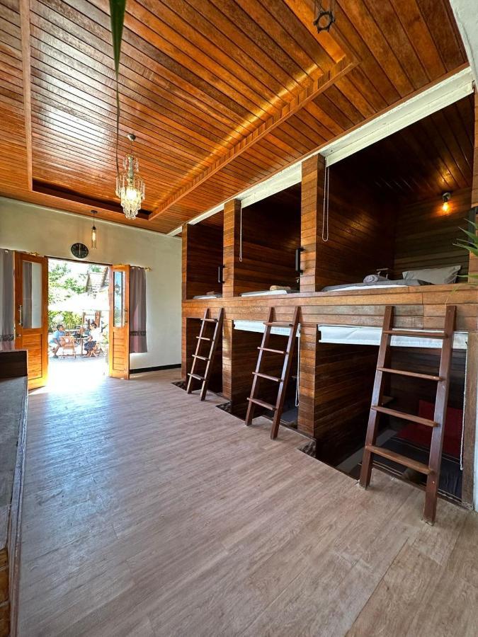 Penida Hills Hostel Batununggul Экстерьер фото