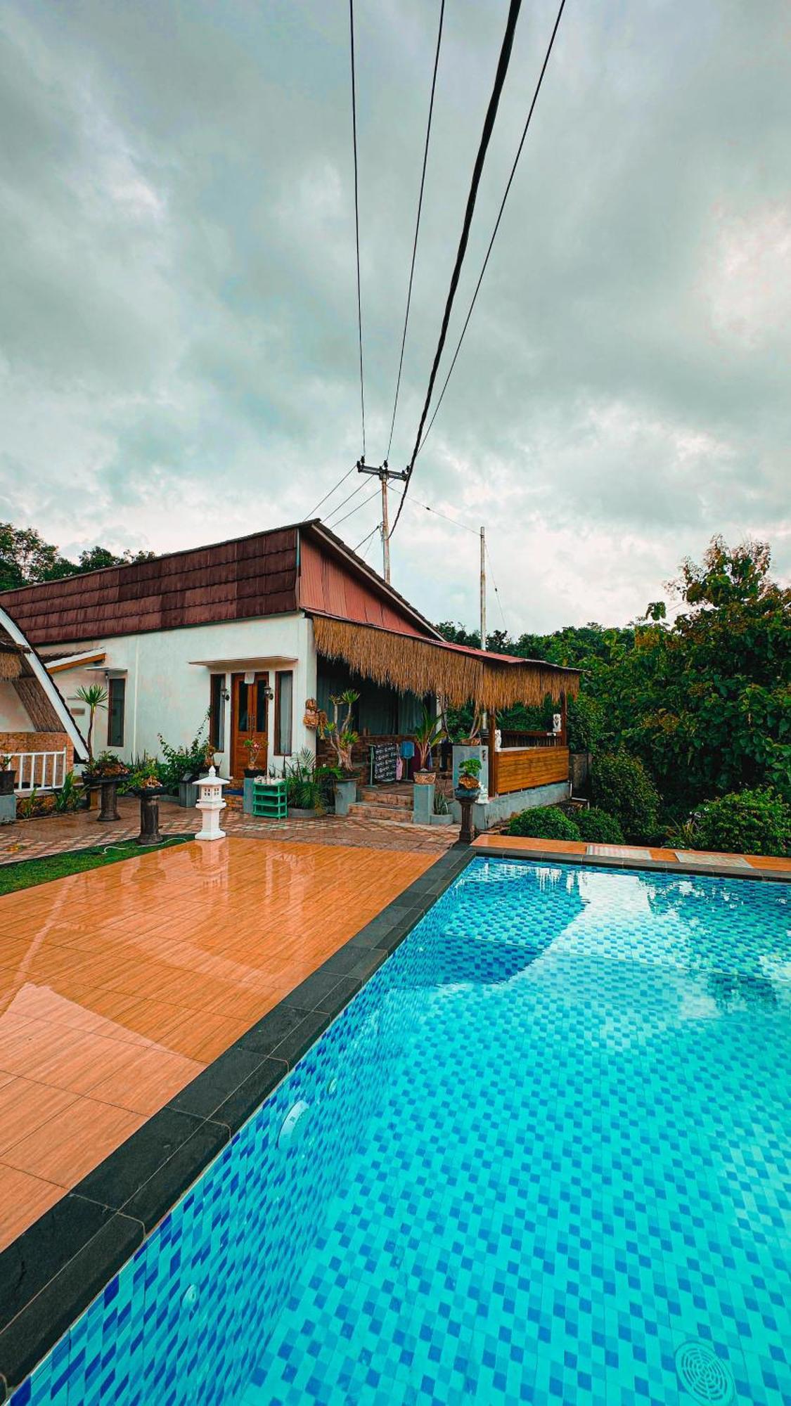Penida Hills Hostel Batununggul Экстерьер фото